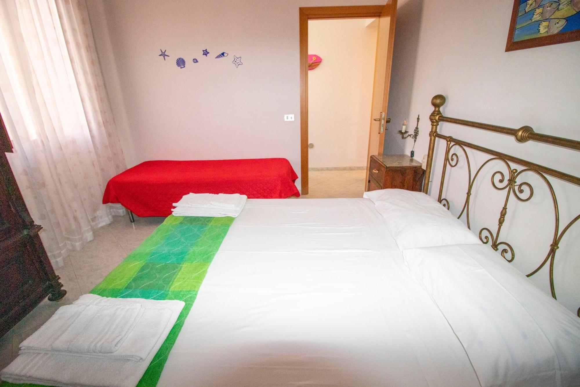 Case Vacanza Cristina Site In Antico Baglio E In Via Abruzzi N 161 圣维托罗卡波 外观 照片