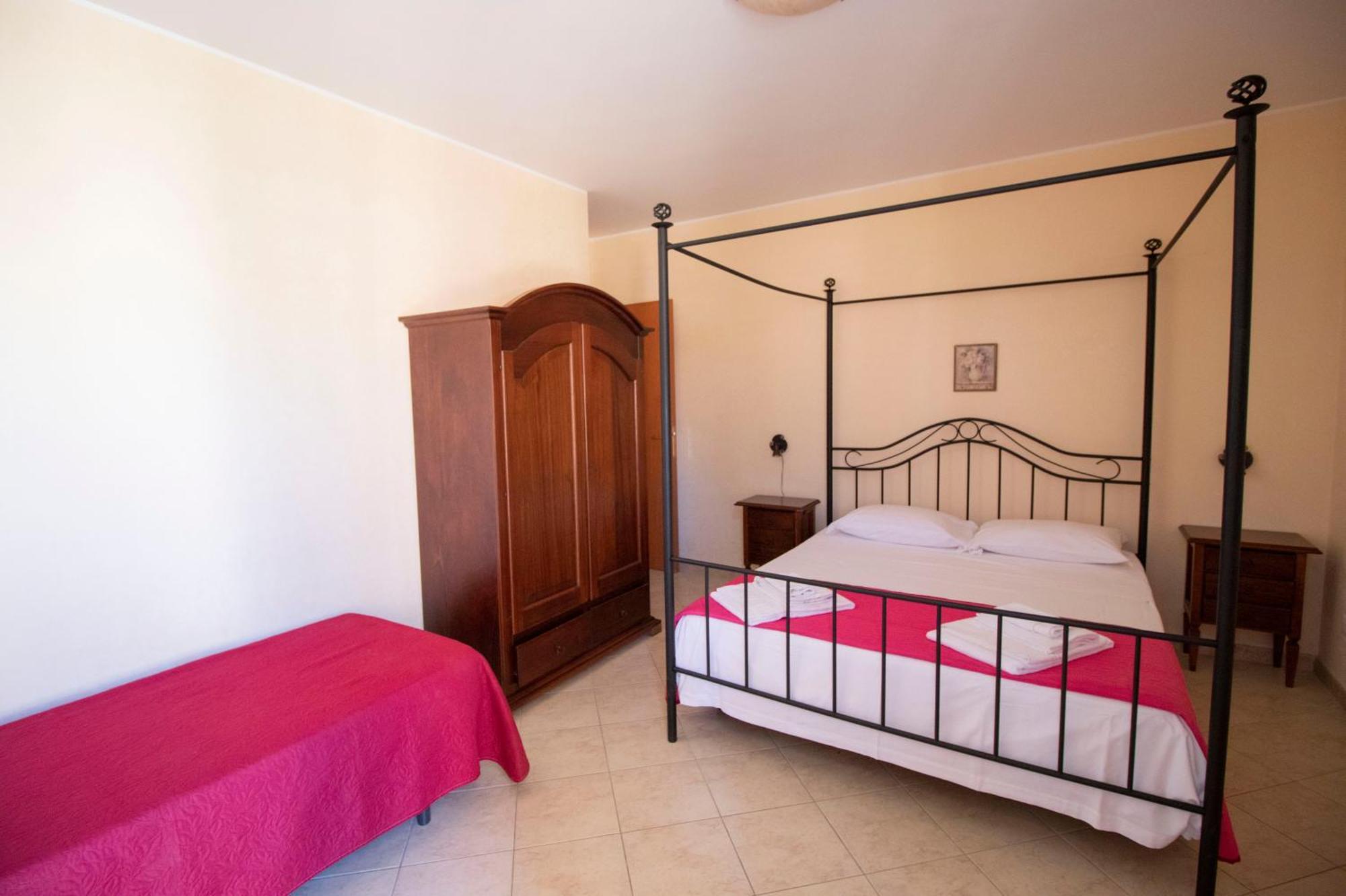 Case Vacanza Cristina Site In Antico Baglio E In Via Abruzzi N 161 圣维托罗卡波 外观 照片